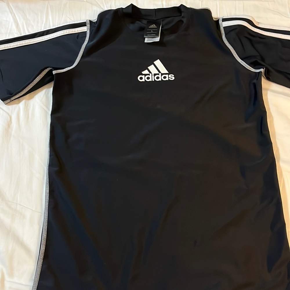 ❌SOLD❌Adidas athletic black shirt. Size L